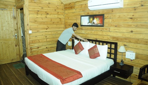 Wooden Cottage with Balcony