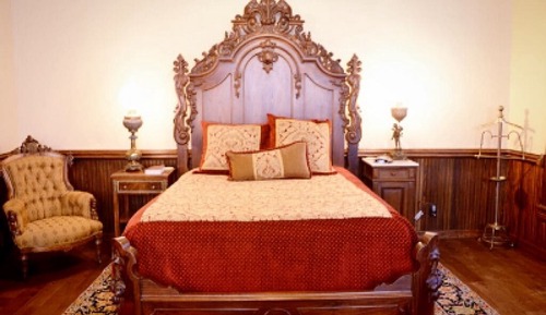 Romantic Suite, Ensuite, City View (Jesse James Suite)
