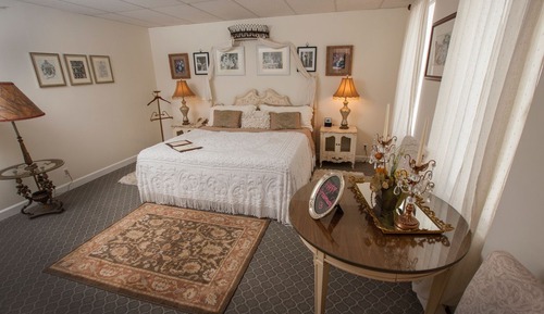 Royal Room, 1 King Bed, Non Smoking