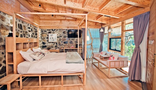Signature Cottage