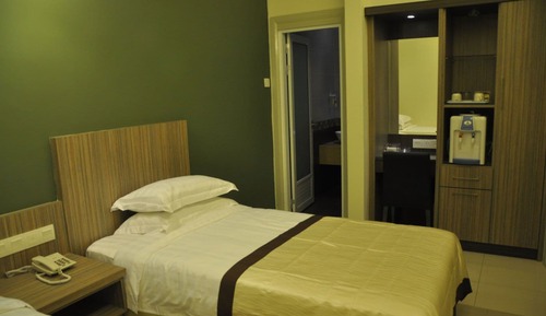 Basic Twin Room