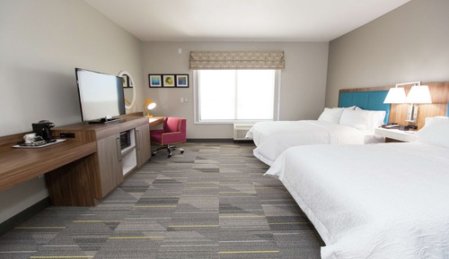Room, 2 Queen Beds, Accessible, Bathtub (Mobility & Hearing)