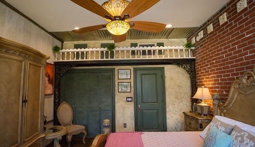 New Orleans Room