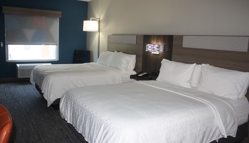 Suite, 2 Queen Beds, Accessible (Communications)