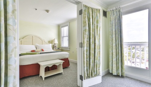 Deluxe Room, Multiple Beds (King Deluxe)