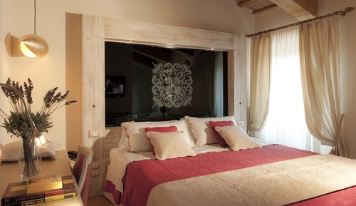 Suite (Prestige)