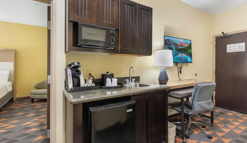 Suite, 2 Queen Beds, Accessible (Mobility Tub, Additional Living Area)