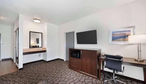 Suite, 1 King Bed, Non Smoking, Refrigerator & Microwave