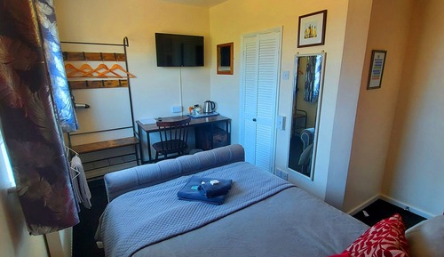 Basic Double Room, Ensuite (Double room number 4)