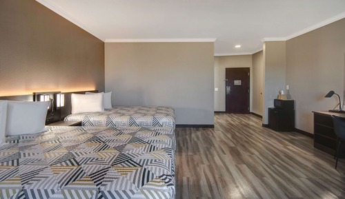Deluxe Suite, 2 Queen Beds, Non Smoking, Refrigerator & Microwave