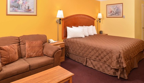 Standard Room, 1 King Bed, Non Smoking