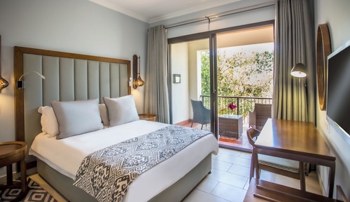 AVANI One Bedroom Garden Apartment