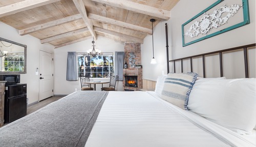 Deluxe Room, 1 King Bed