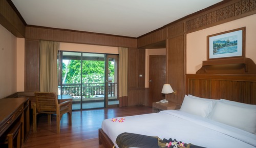 Deluxe King Room
