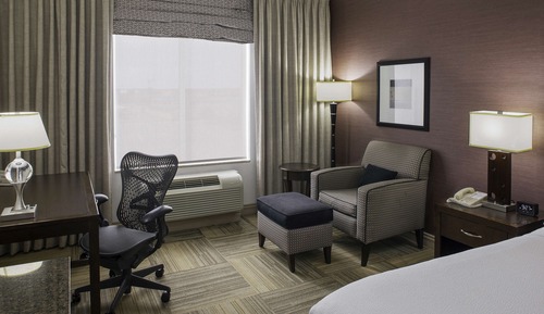Room, 1 King Bed, Accessible (Mobility & Hearing, Roll-in Shower)