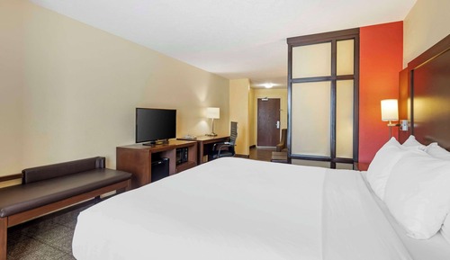 Comfort Suite, 1 King Bed with Sofa bed, Non Smoking