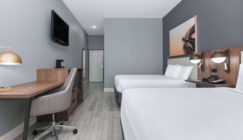 Room, 1 Double Bed, Accessible, Non Smoking (Mobility/Hearing, Tub w/Grab Bars)