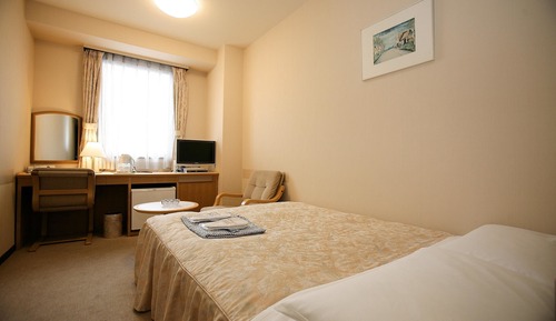 Double Room, Smoking
