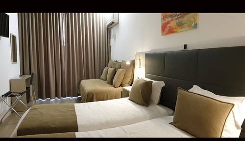 Triple Room