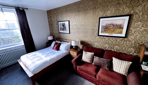 Suite, Ensuite (2 Adults & 1 Child)