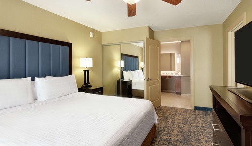 Suite, 1 King Bed, Accessible, Bathtub (Mobility & Hearing)