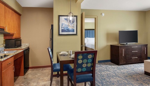 Suite, Multiple Beds, Accessible, Bathtub (Mobility & Hearing)