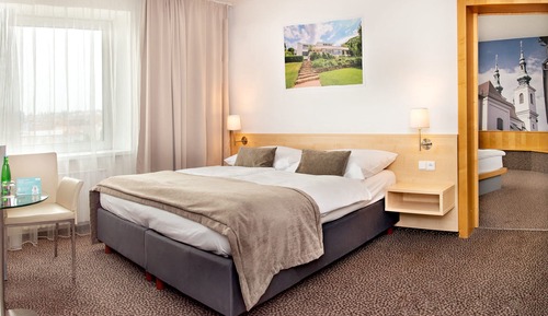 Family Room, 1 Bedroom
