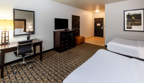 Room, 2 Queen Beds, Accessible, Non Smoking (Roll-In Shower)