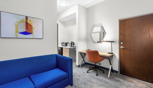 Suite, 1 Bedroom, Accessible (Comm, Accessible Tub)