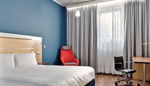 Standard Room, 1 Queen Bed