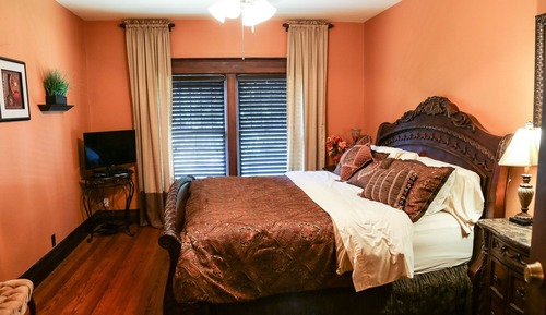Superior Room, Ensuite, Garden View (Chisholm Trail Room)