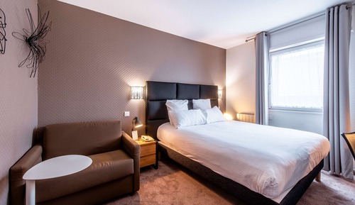 Deluxe Room, Multiple Beds, Non Smoking, Pool Access