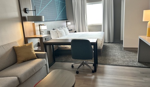 Suite, 1 King Bed with Sofa bed, Accessible, Non Smoking