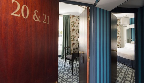 Double Room, Connecting Rooms