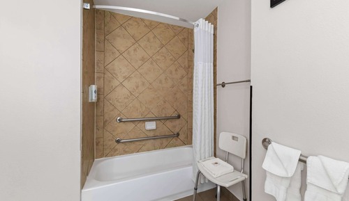 Room, 2 Queen Beds, Accessible, Non Smoking