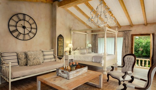 Luxury suite