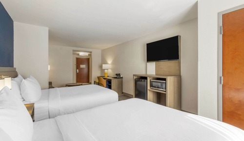 Suite, Multiple Beds, Accessible, Non Smoking