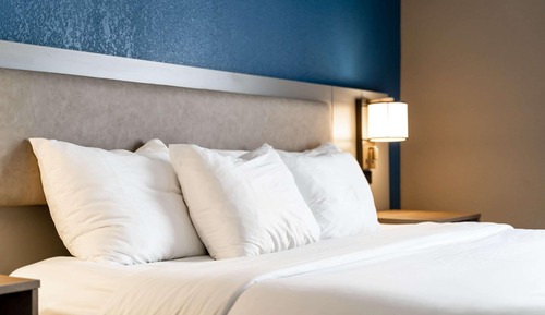 Suite, 1 King Bed, Non Smoking