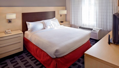 Suite, 1 Bedroom, Non Smoking (Mobility/Hearing Accessible, Tub)