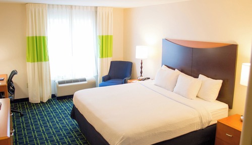 Room, 1 King Bed (Mobility/Hearing Accessible, Tub)