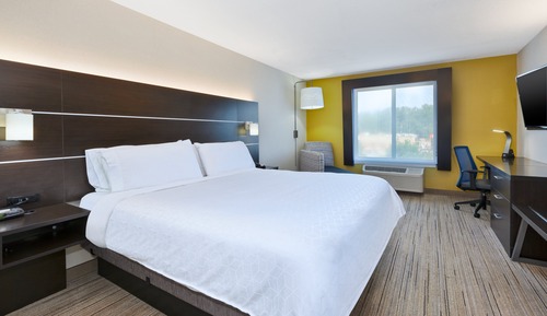 Standard Room, 1 King Bed, Accessible (Roll-In Shower)