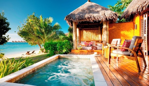 Deluxe Beachfront Bure