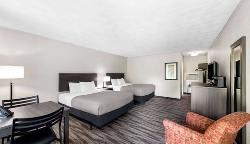 Standard Room, 2 Queen Beds, Non Smoking