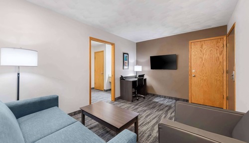 Suite, 1 King Bed with Sofa bed, Non Smoking