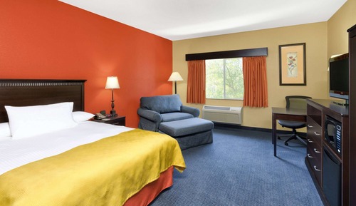 Studio Suite, 1 King Bed, Accessible, Non Smoking (Mobility Accessible)