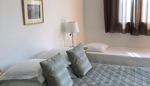Comfort Double Room, 1 Bedroom, Roll-in Shower, Refrigerator