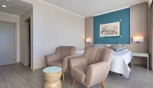Deluxe Double or Twin Room, Ocean View (Single Use)