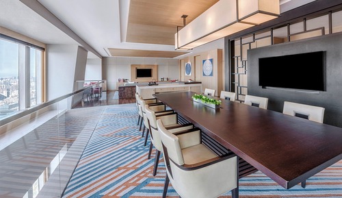 Suite (Penthouse)