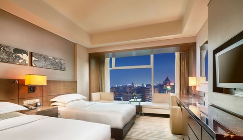 2 TWIN BEDS GUEST ROOM 
