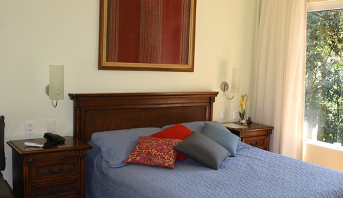 Romantic Suite, Garden View